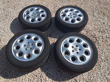 4 cerchi Alfa Romeo 16" con pneumatici 