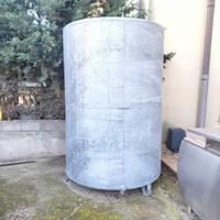 Cisterna zincata verticale