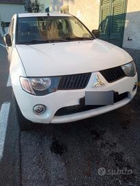 L200 Mitsubishi 