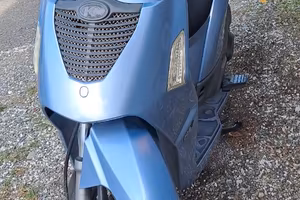 Scooter kymco people S 200i