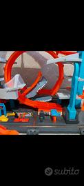 Garage hot wheels squalo