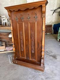 Appendiabiti in legno