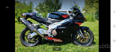 Aprilia Rsv1000R