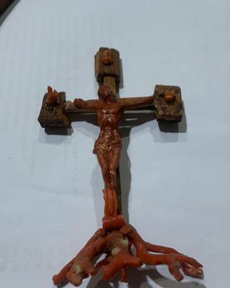 Crocefisso in corallo