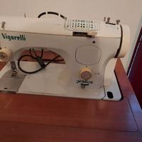 macchina da cucire mobiletto