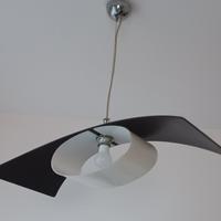 Lampadario bianco e nero