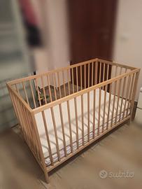 Lettino in legno con sbarre ikea