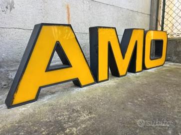 Lettere provenienti da insegna luminosa