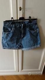 pantaloncino da donna in jeans