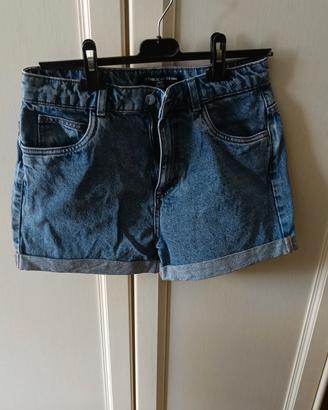 pantaloncino da donna in jeans