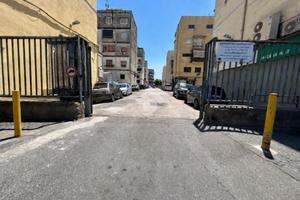3 LOCALI A NAPOLI