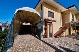 villa bifamiliare 