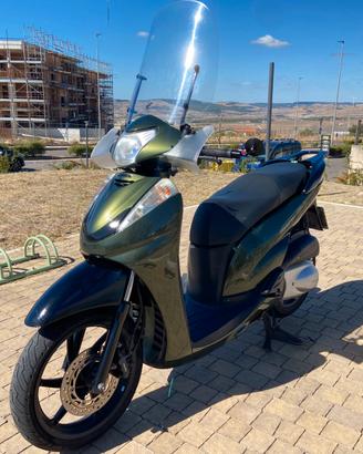 Honda sh 300
