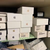 Scatole vuote iphone e Samsung