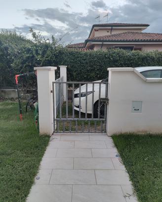 cancello pedonale zincato 