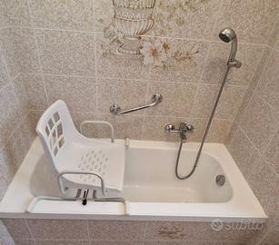 Sedia girevole per vasca da bagno