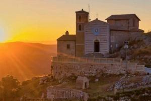 Tolfa (rm) loc. cappuccini (DA VEDERE)