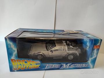 Delorean DMC-12 Back To The Future 1:18 - Sun Star