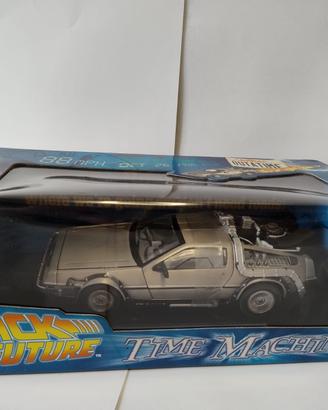 Delorean DMC-12 Back To The Future 1:18 - Sun Star