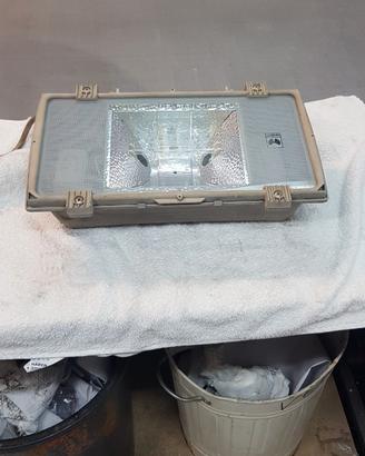 Faretti da esterno tipo ioduri metallici