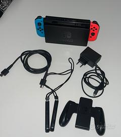 Nintendo Switch V2  5 giochi+ controller e accesso