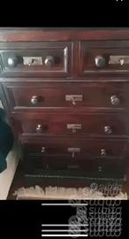 Cassettiera restaurata