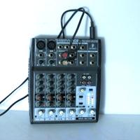 Mixer audio 6 ingressi Behringer Xenyx 802
