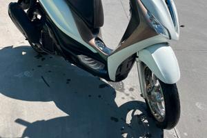 MEDLEY PIAGGIO 125
