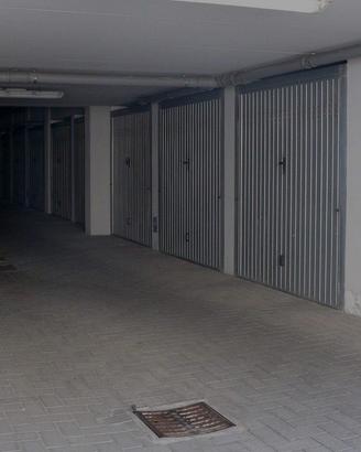 Garage privato a pentone