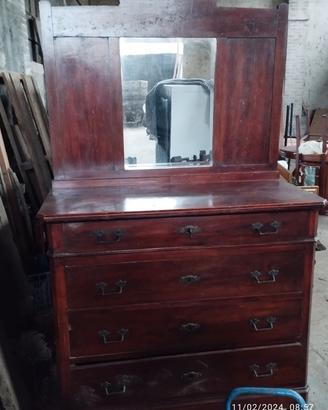 comò con specchio 