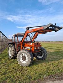 Fiatagri 100/90 con caricatore frontale