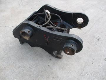 Sgancio rapido idraulico per escavatore