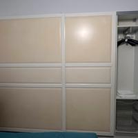 Armadio IKEA grande con ante scorrevoli - Roma
