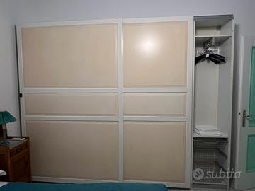 Armadio IKEA grande con ante scorrevoli - Roma