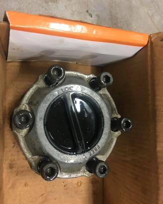 MOZZO RUOTA LIBERA 28 CAVE PER NISSAN KING CAB ORI