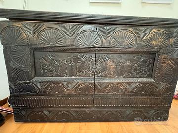 Cassapanca Sarda antica