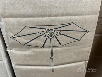 Ombrello da giardino nuovo