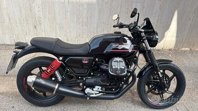 Moto Guzzi V7 IV SPECIAL EDITION