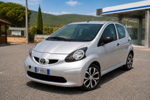 Toyota Aygo 1.0 12V VVT-i 5 porte Sol