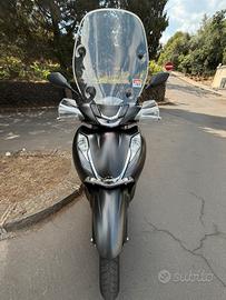 Honda SH 350 nero sport