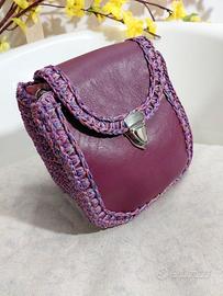 Borsa artigianale viola a tracolla