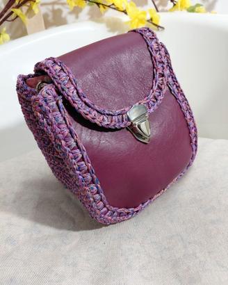 Borsa artigianale viola a tracolla