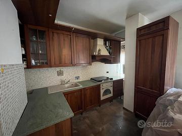 CUCINA “Veneta Cucine” in legno