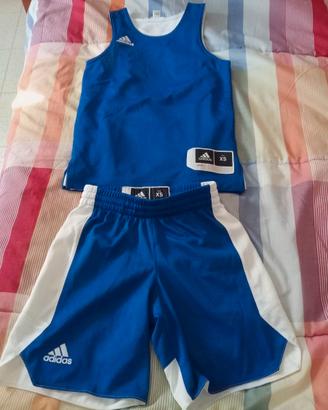 Canotta & Pantaloncino Adidas Taglia.XS (7-8 Anni)