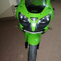 Kawasaki ninja zx-9r