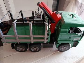 autocarro giocattolo BRUDER