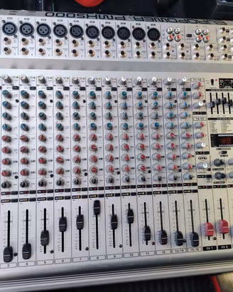 Behringer europower pmx5000