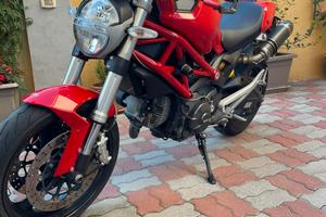 Ducati monster 696 A2