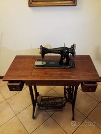  Macchina da cucire Singer a pedale 