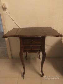 Tavolinetto/consolle antico